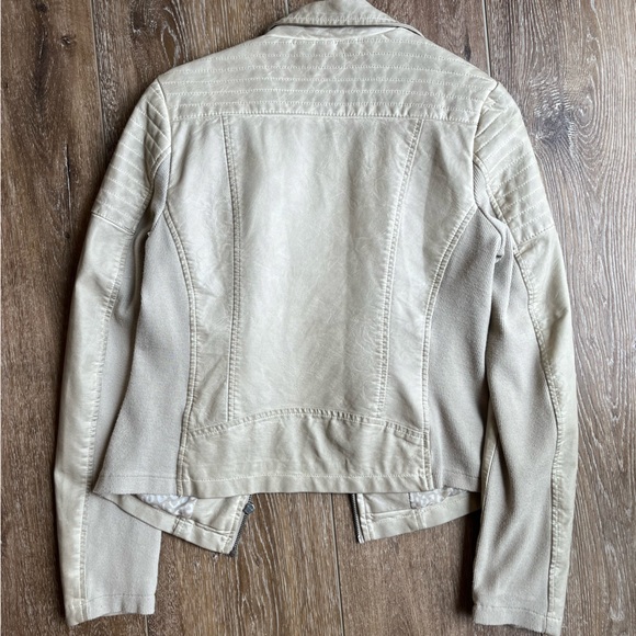 Maurices tan leather jacket with zippers - Picture 3 of 4